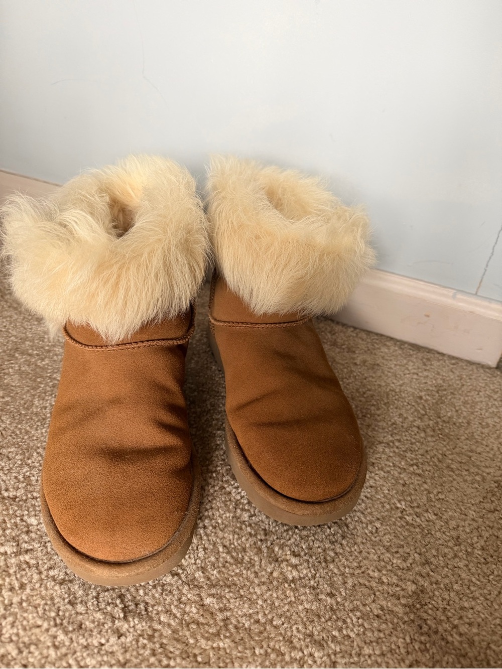 Ugg Women’s Boot Size 9